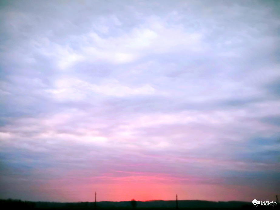 Felhők közt festett