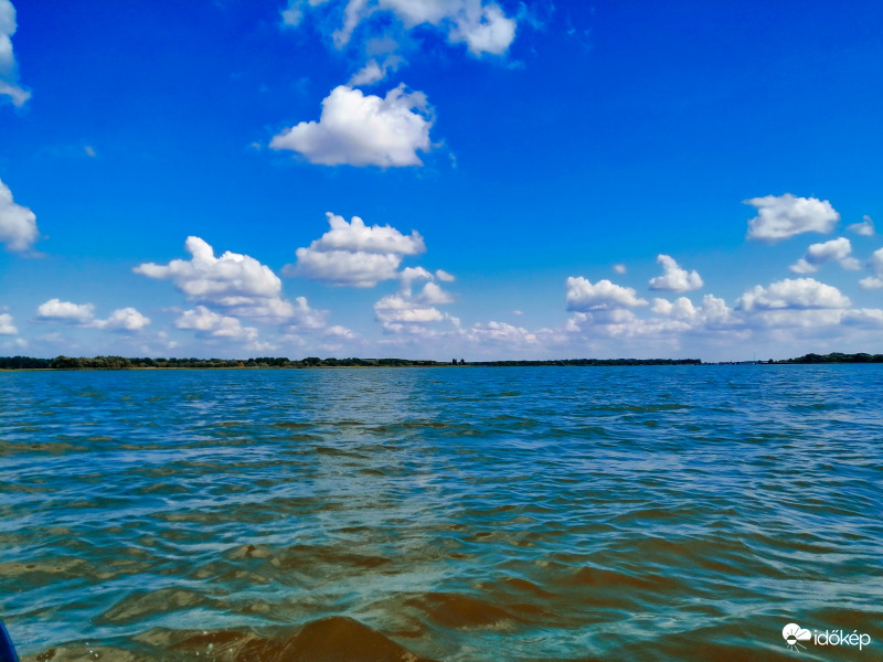 Abádszalóki medence 