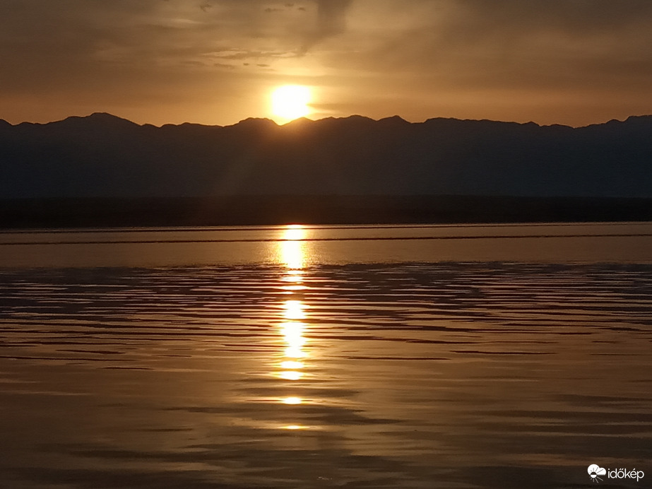 tengerparti napkelte