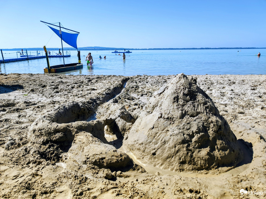 Vár a Balaton!