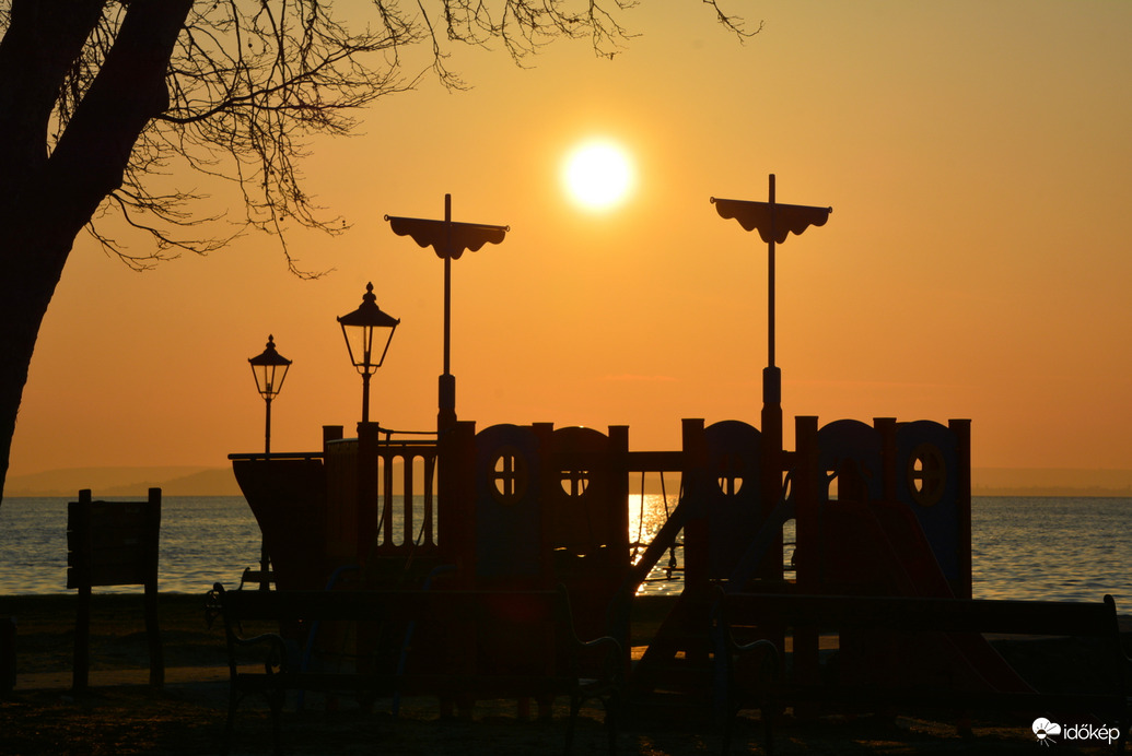 A hajó indulásra kész II.