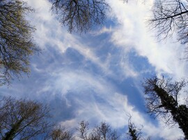 Óriások és felhővarázs alatt