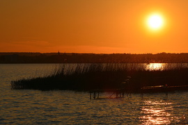 Gyönyörű naplemente a Balatonon 04.27.