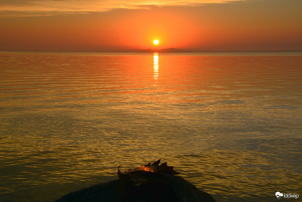 Festői színekben kelt a Nap Balatongyörökön 09.30.