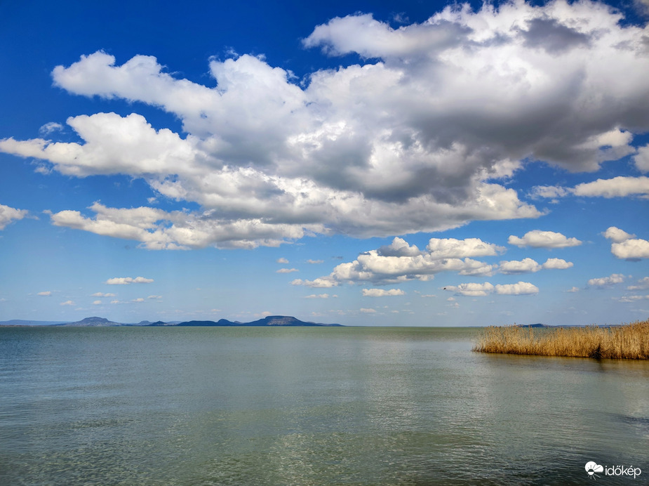 Gomolyos, kissé szeles időben 
