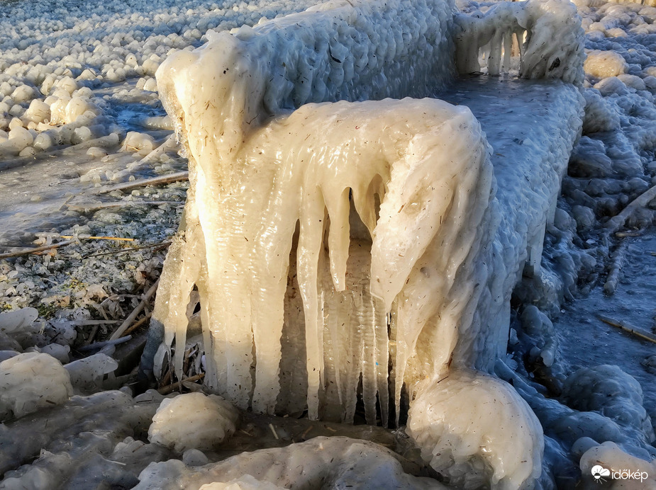 Jeges világ a Balatonon 01.13.