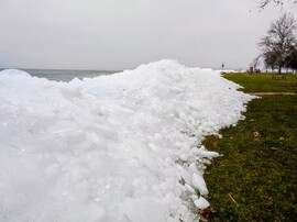 Partra vetett jéghegyek 02.07