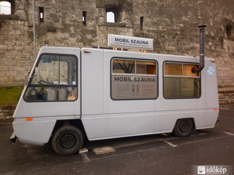 Odabent nem fáznak most...