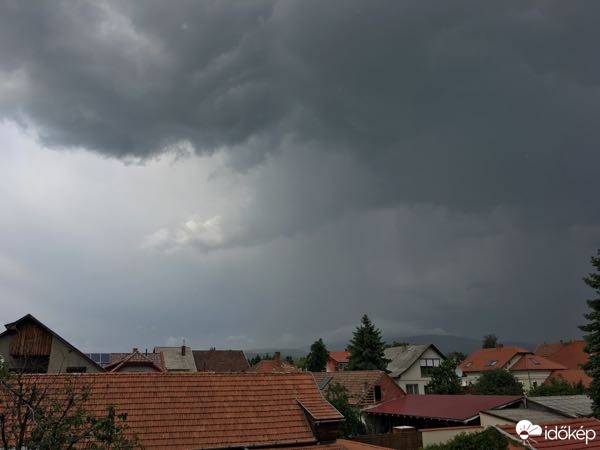 Gyöngyös