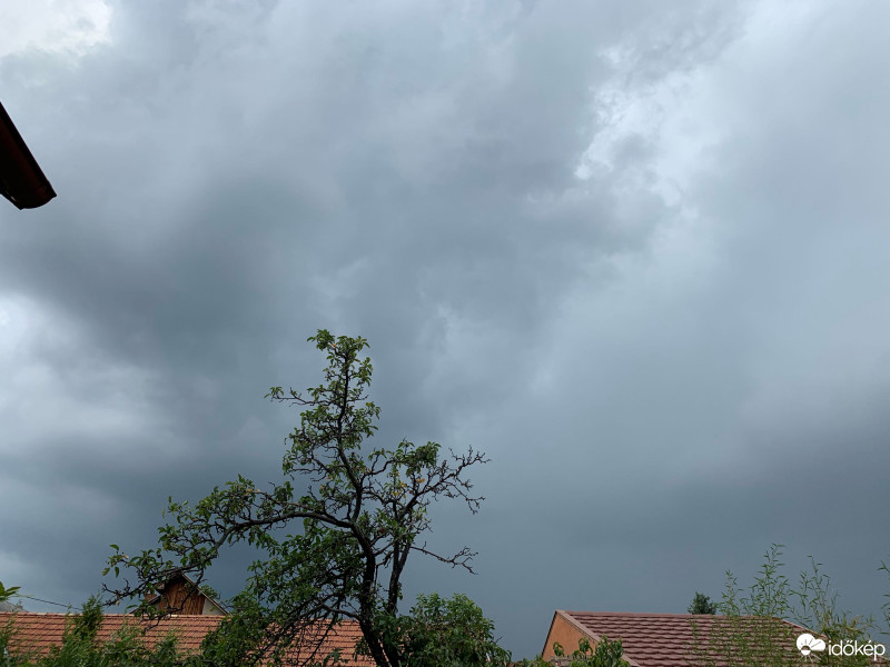Gyöngyös