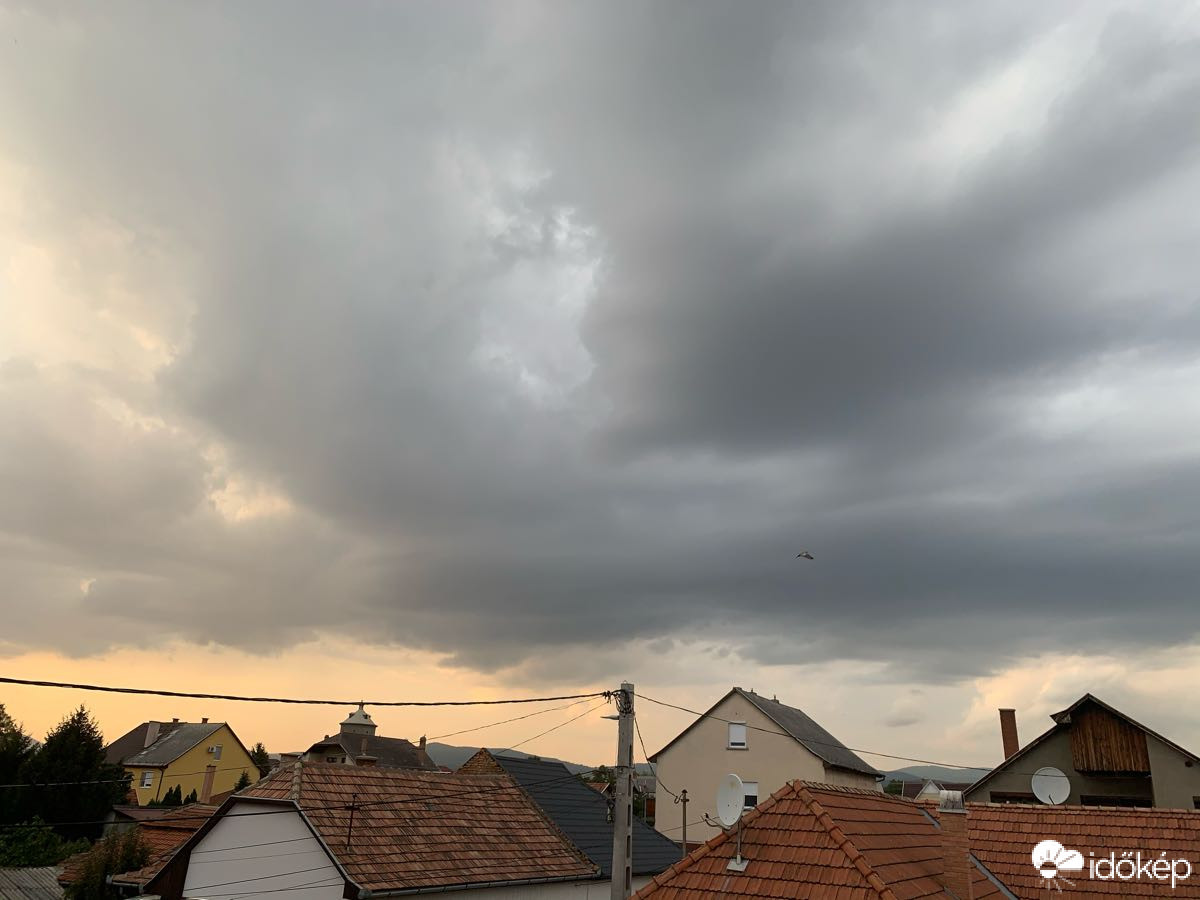 Gyöngyös