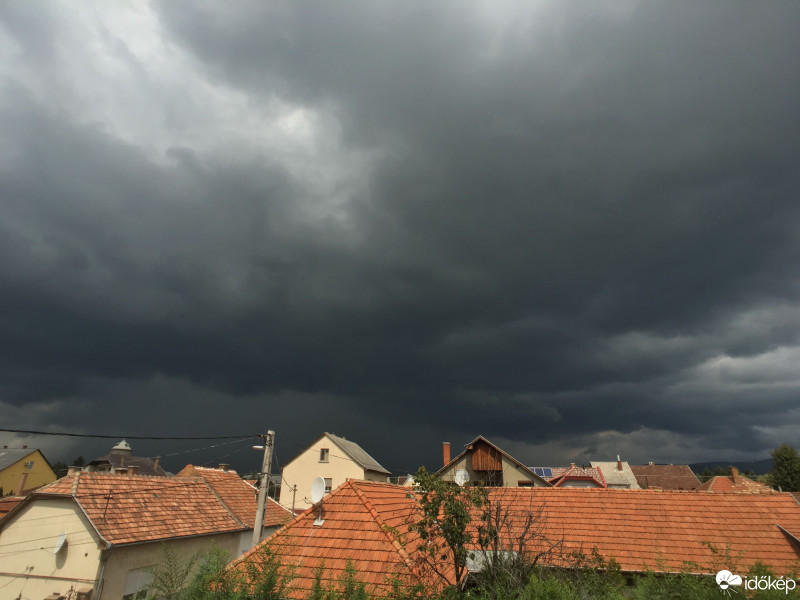Gyöngyös