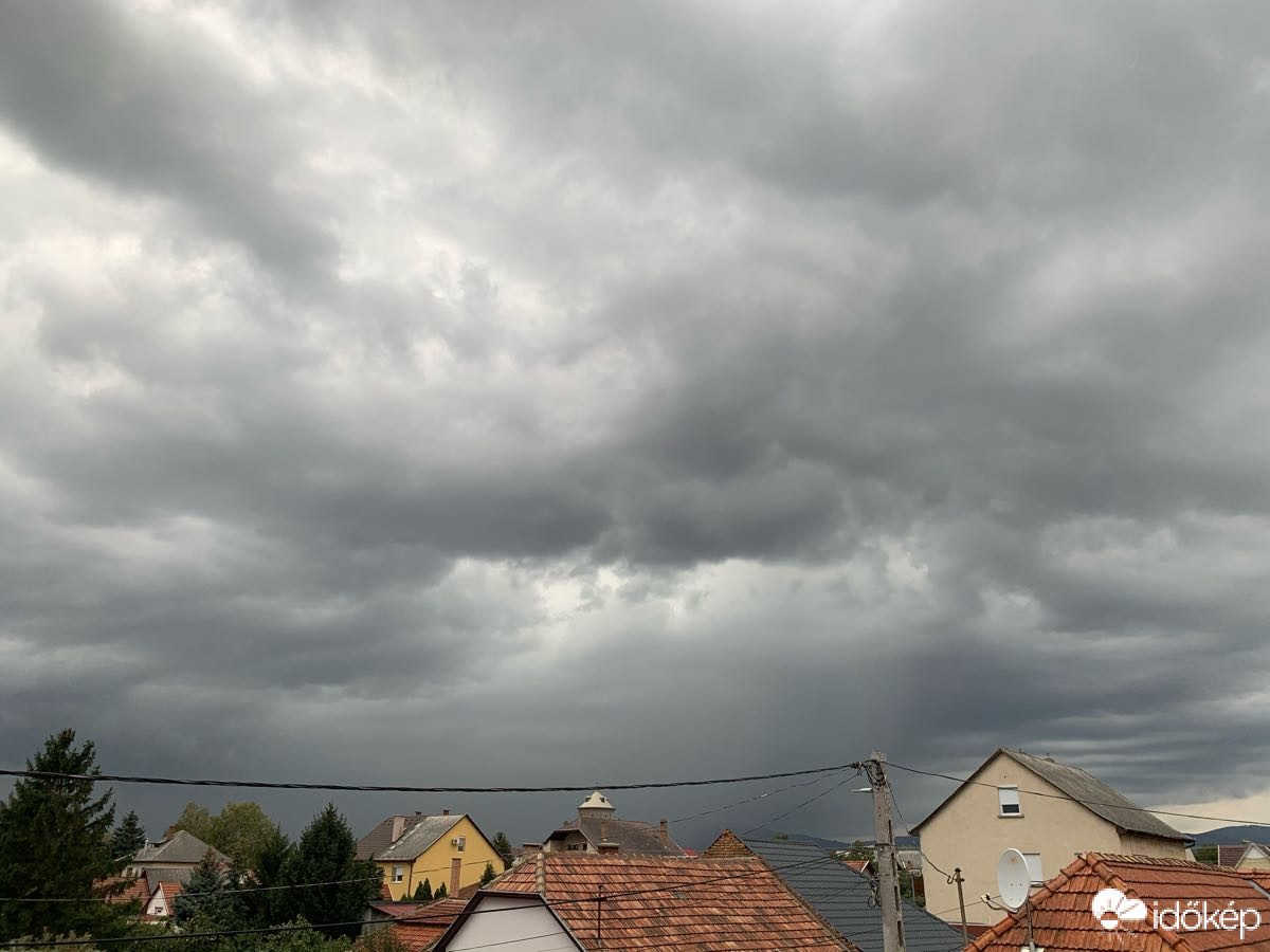 Gyöngyös