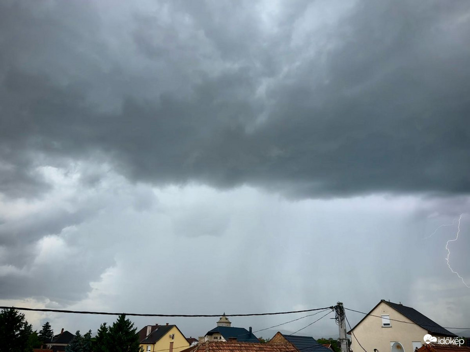 Gyöngyös
