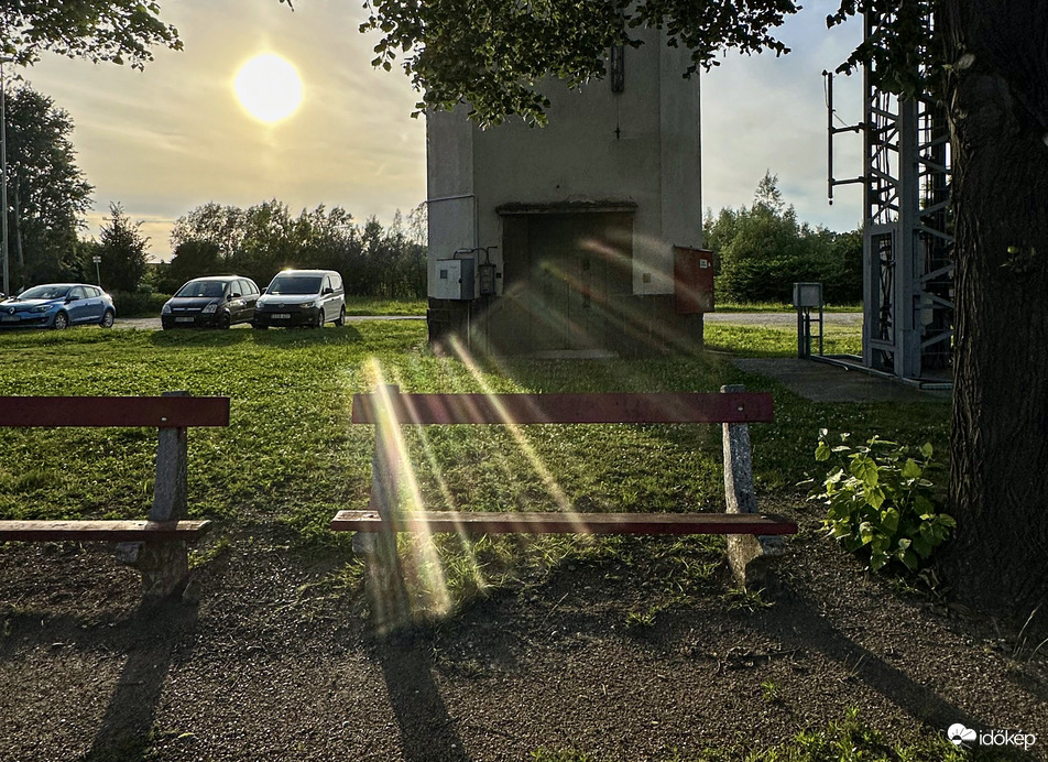 Vonatra vártam az állomáson 