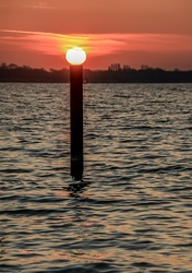 Nap-oszlop-állítás