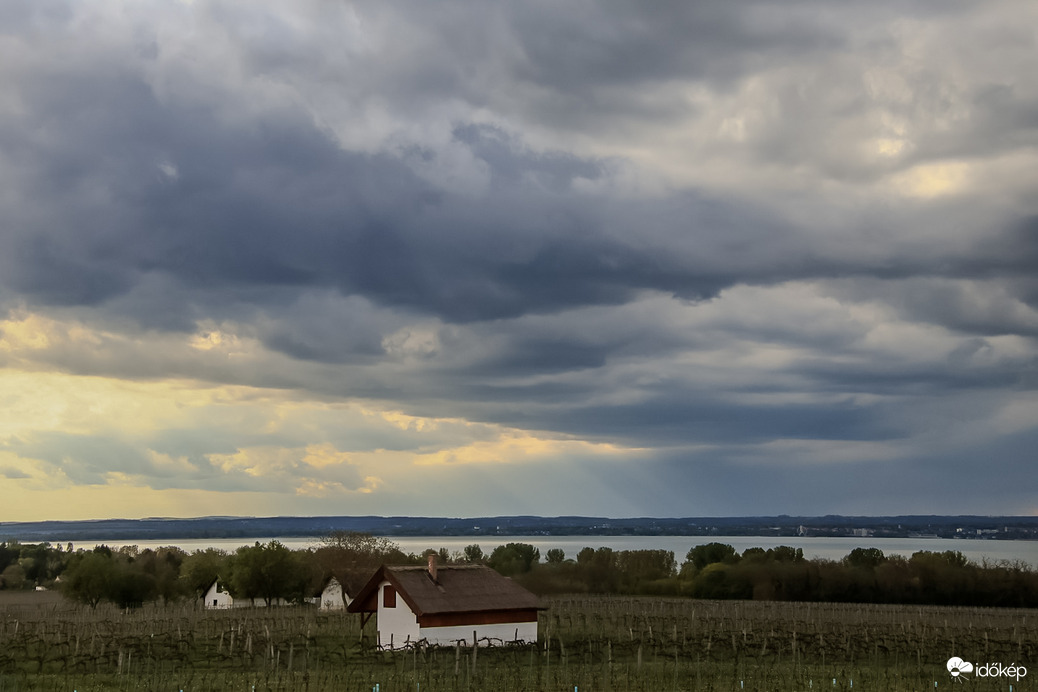 Mintha megnyílt volna az ég