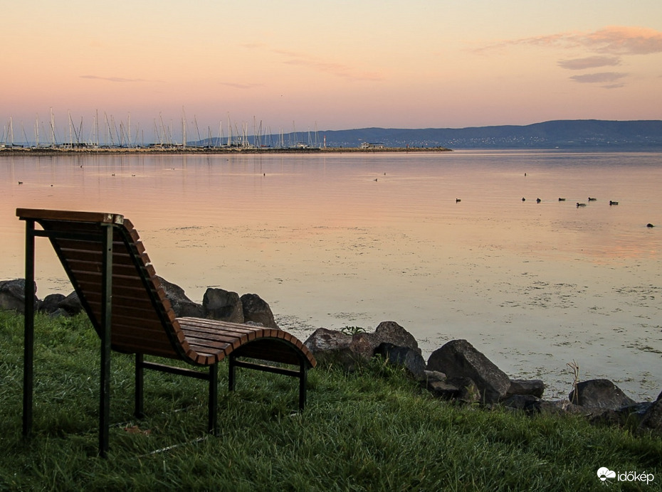 Aki nem akar ébren álmodni, 