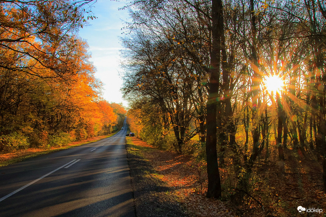 Útszéli kacsintás
