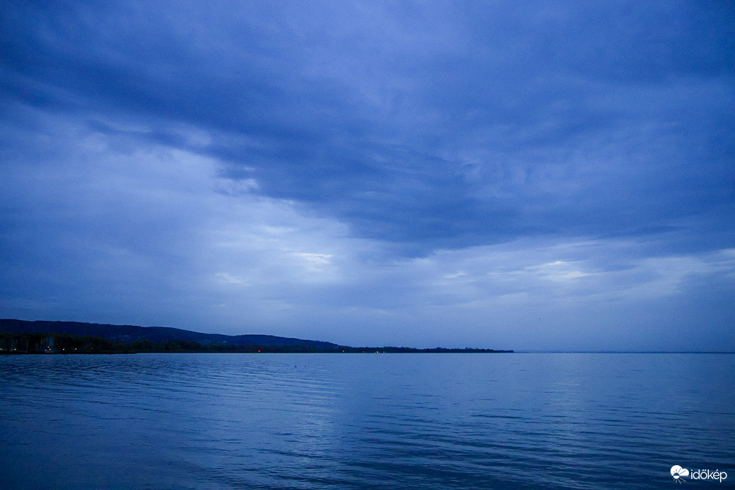 Legalább köd nincs