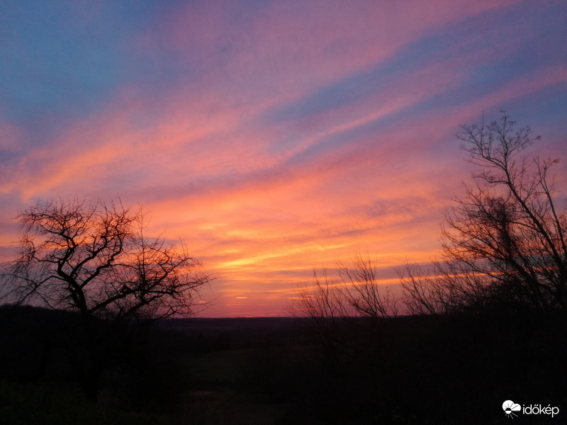 Naplemente Barátiban