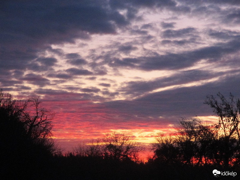 Somogyjádon ma ilyen volt a napnyugta