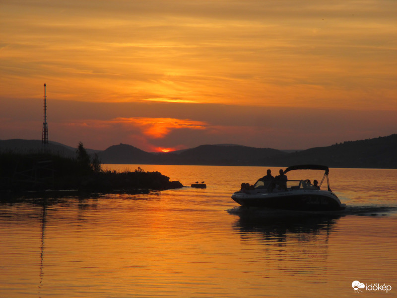 A fonyódi mólóról