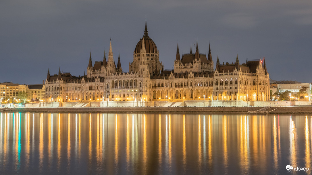 Csend a Parlamentnél