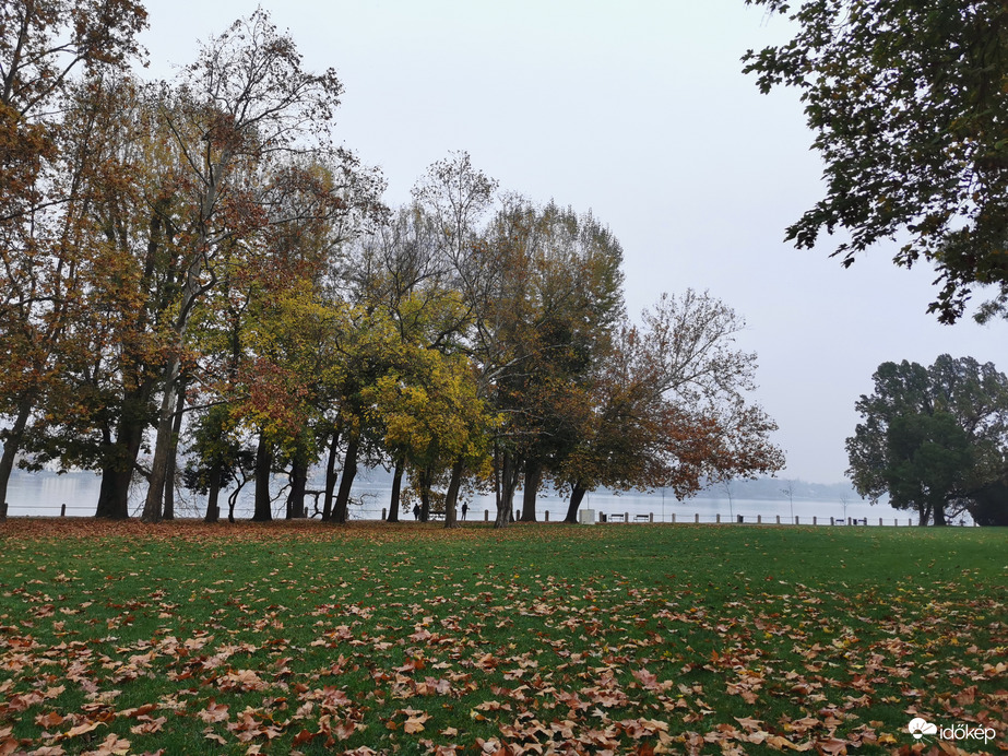 Őszi színek az Öreg-tónál...