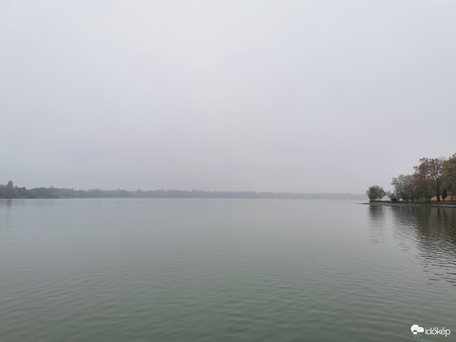 Ködös ősz az Öreg-tavon...