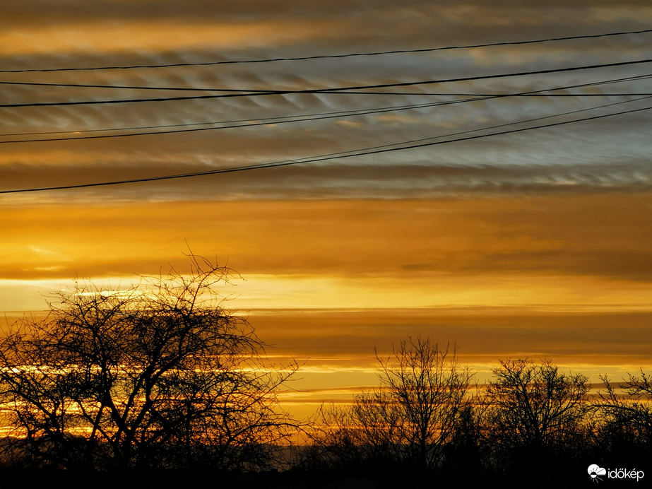 Ma esti naplemente...