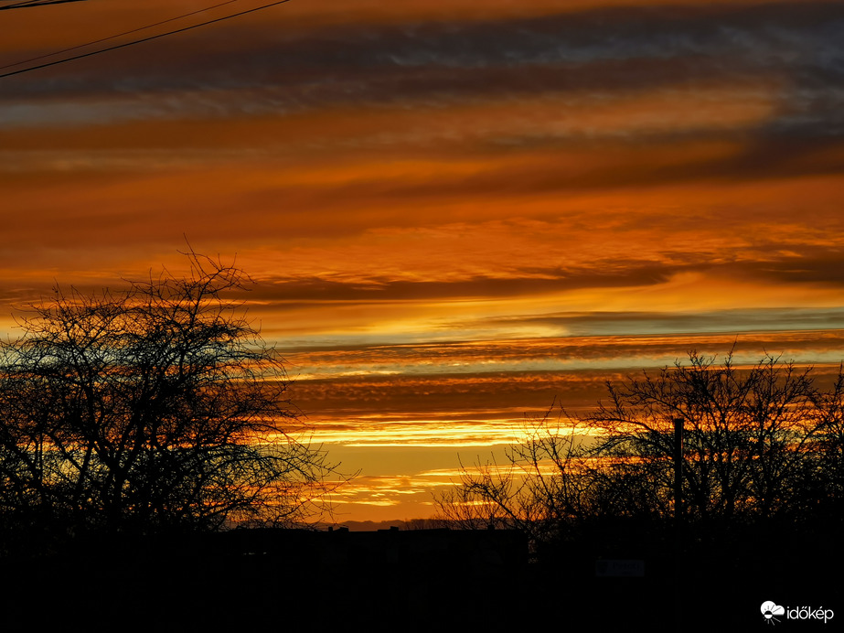 Ma esti naplemente...