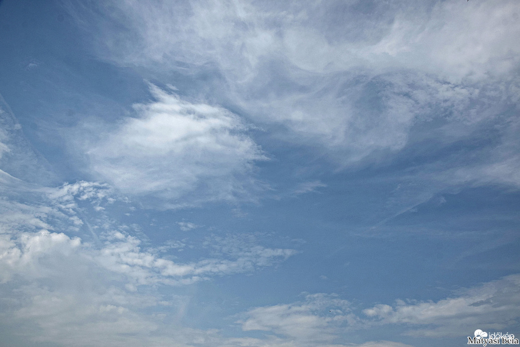 Felhők.