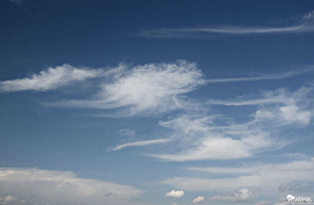 Felhők.