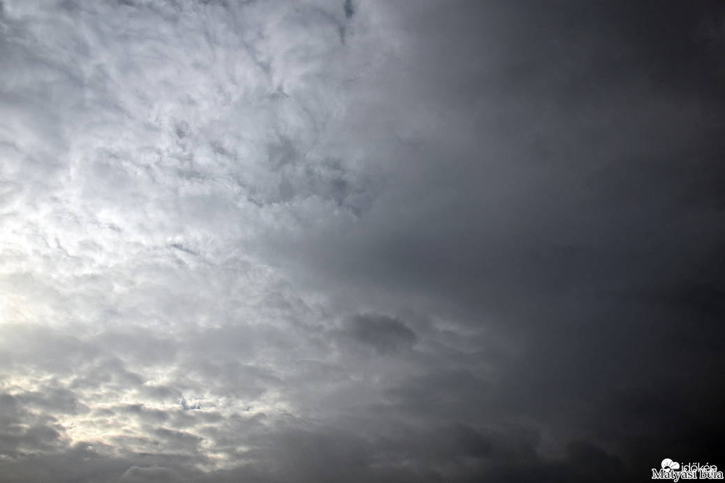 Felhők.