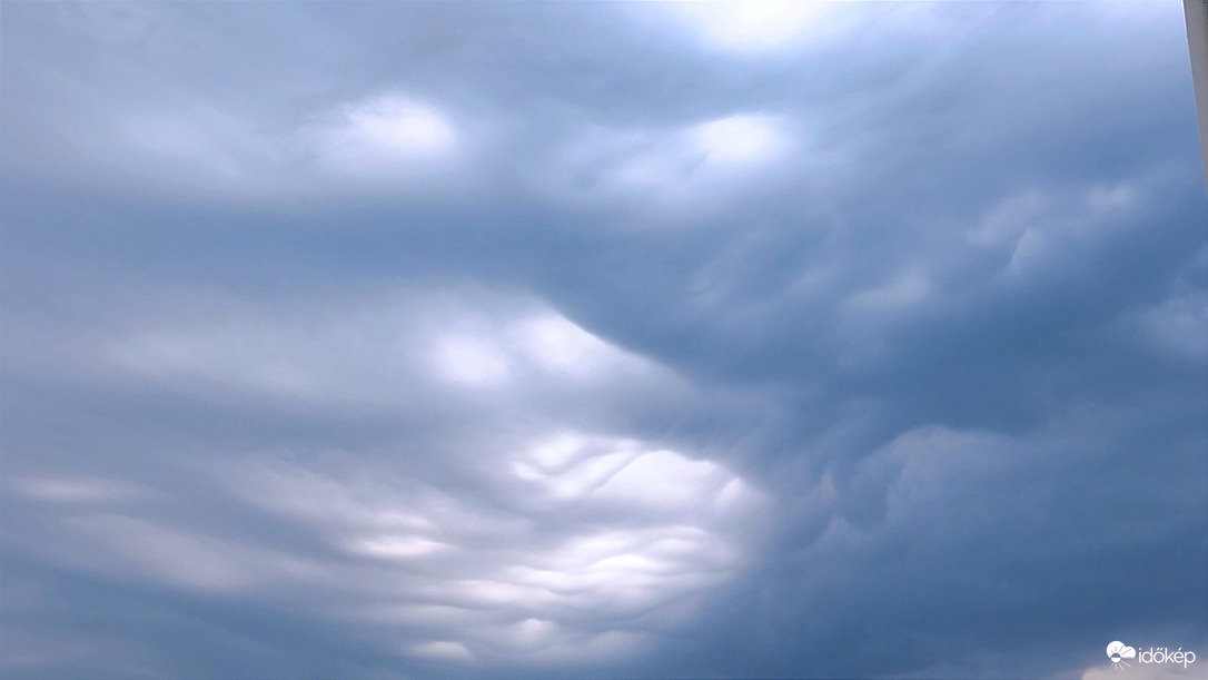Felhők..