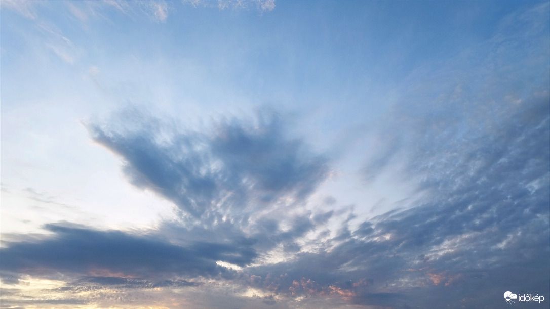 Felhők.
