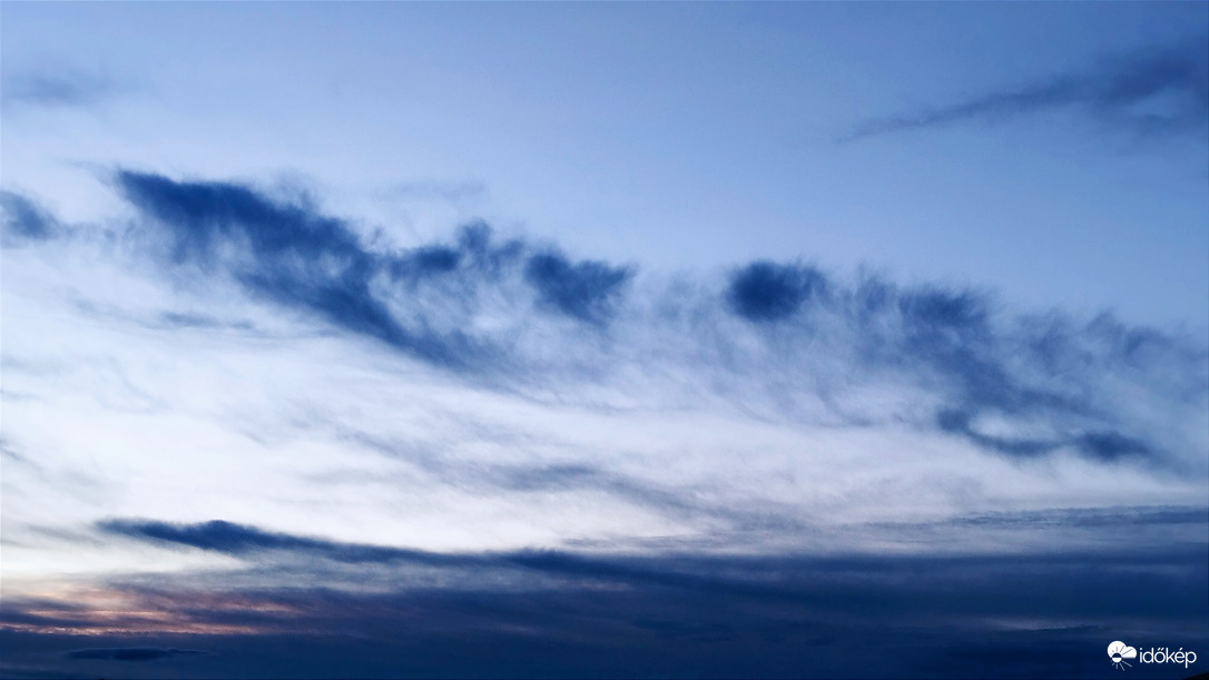 Felhők.