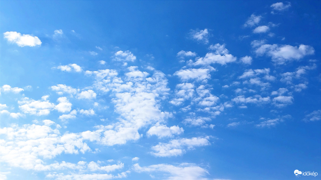 Felhők.