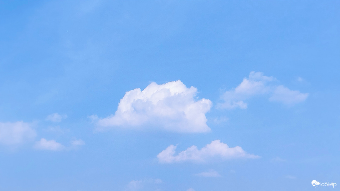 Felhők.