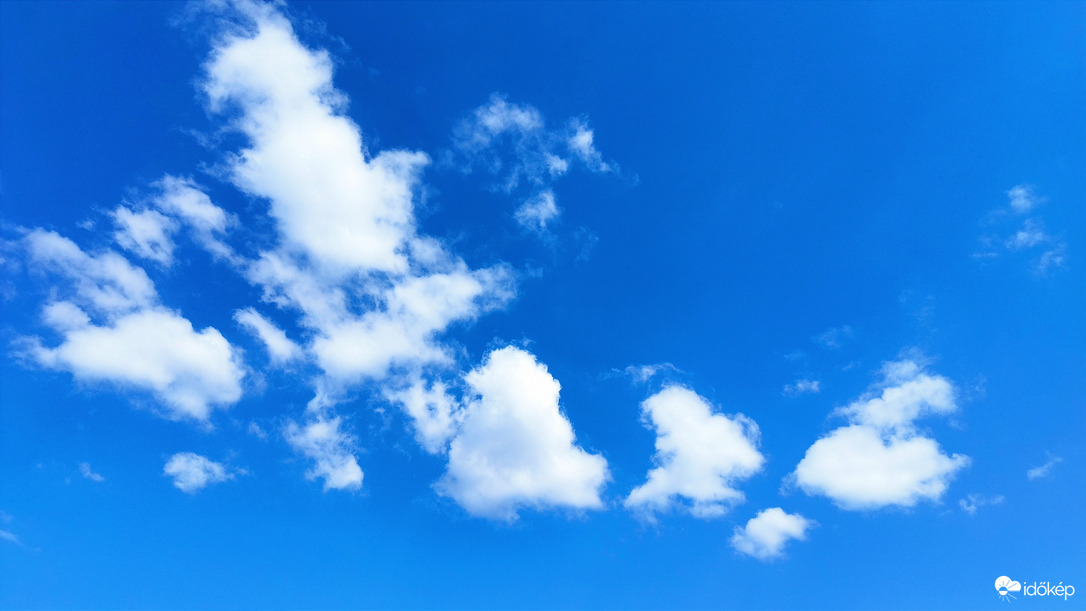 Felhők.