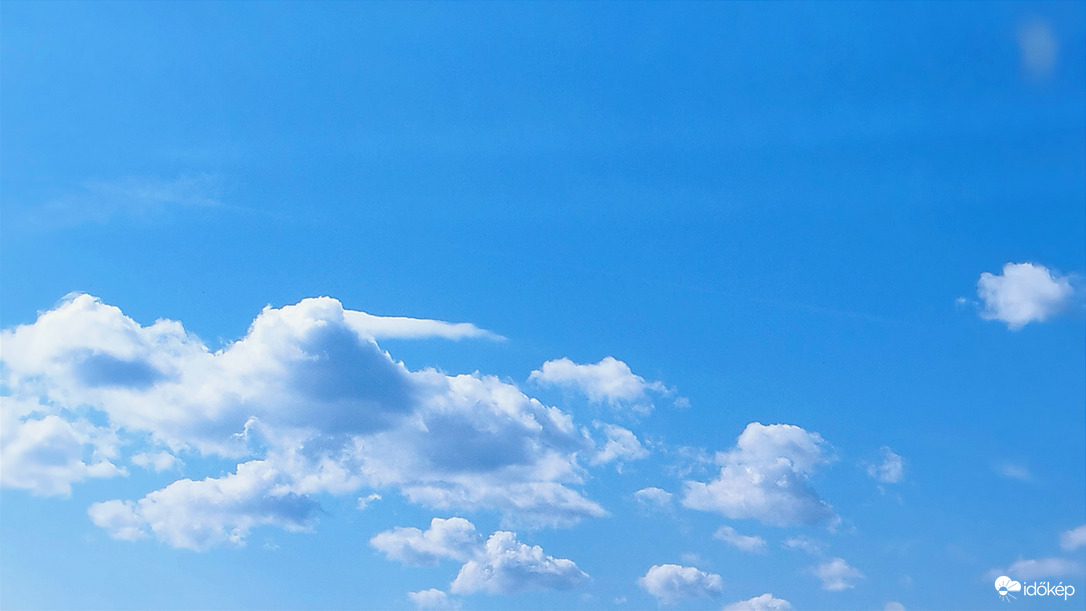 Felhők.