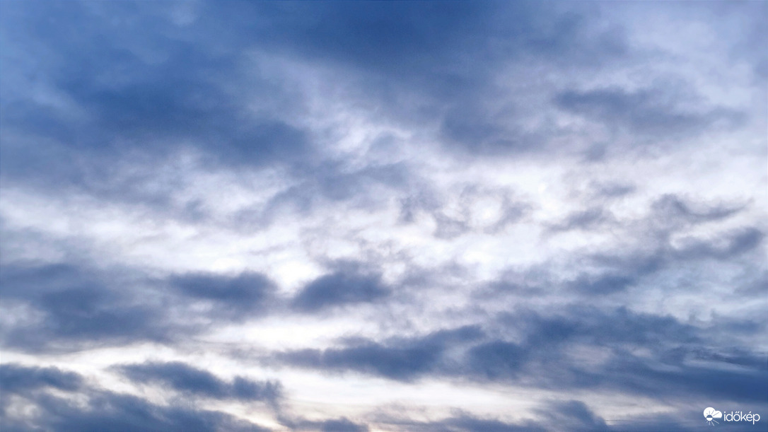 Felhők.