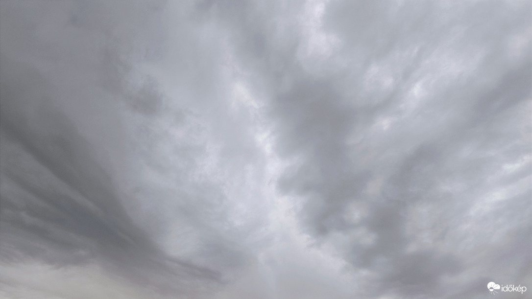 Felhők.