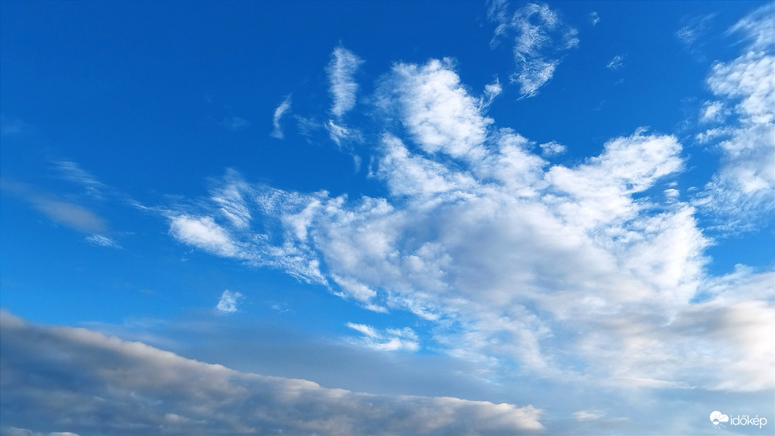 Felhők.