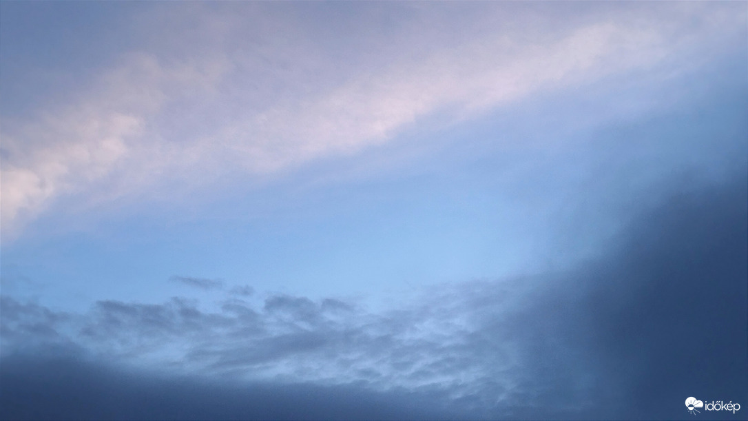 Felhők.