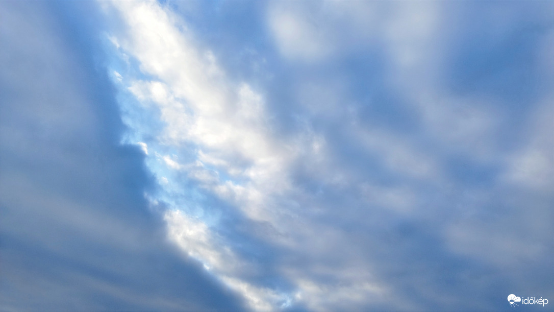 Felhők.