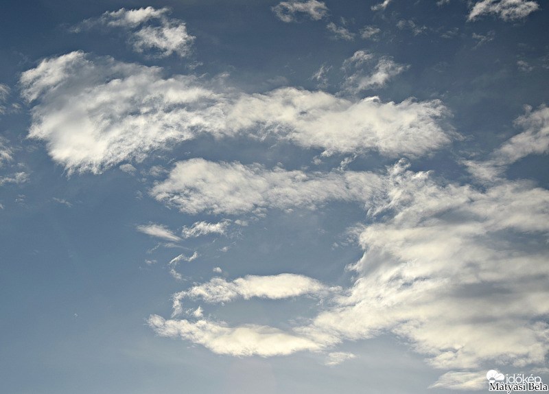 Felhők 1.0
