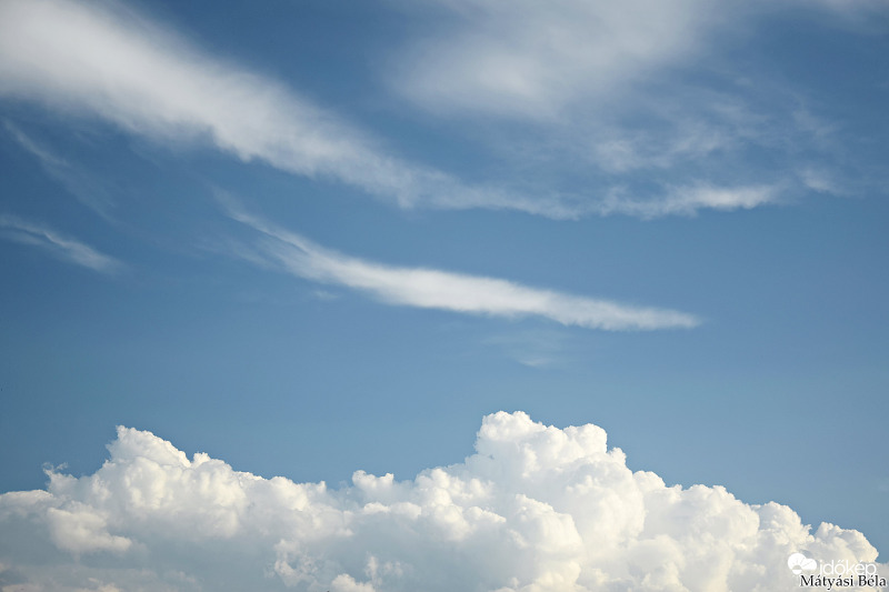 Felhők 1.0