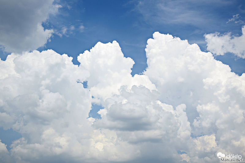 Felhők 1.0